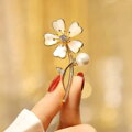 Brošňa Gold Flower AM304